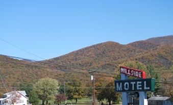 The Hillside Motel