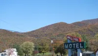 Hillside Hotels in Luray