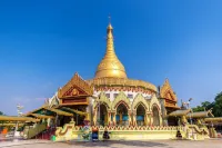 Royal Golden View Hotel Hotel di Dagon Myothit