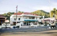 SATIA HOTEL SIBOLGA Hotel dekat Balai Kerajaan Saksi-Saksi Yehuwa Pinangsori