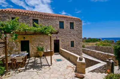 ArdamisTraditional Guest Houses