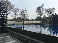 Homey 2Br Apartment at the Edge Bandung Cimahi City otelleri