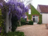 Le Manoir de Maucartier Hotels in Neuville-sur-Brenne