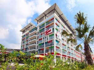 Tropical Hotel at Kota Damansara PJ