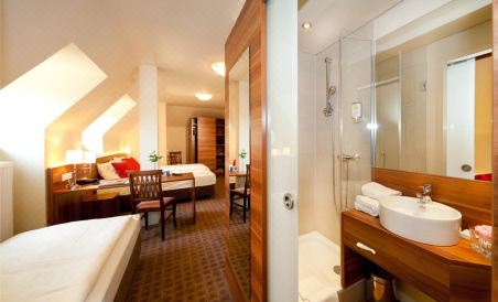 Hotel Astoria - Housity