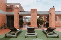 橙色套房旅行者飯店