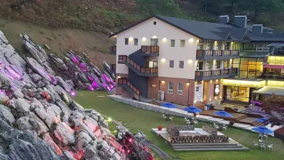 Nine Valley Park Hotels in Boeun-gun