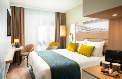 Leonardo Hotel Hamburg Altona Hotels in der Nähe von Aussichtsplattform „Zum Elbblick“