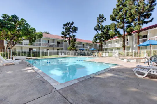 Motel 6 Santa Ana, CA - Irvine - Orange County Airport