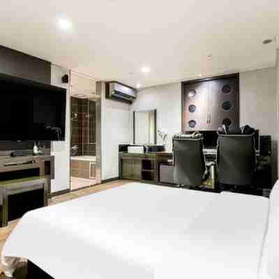 東灘博博斯飯店 Rooms