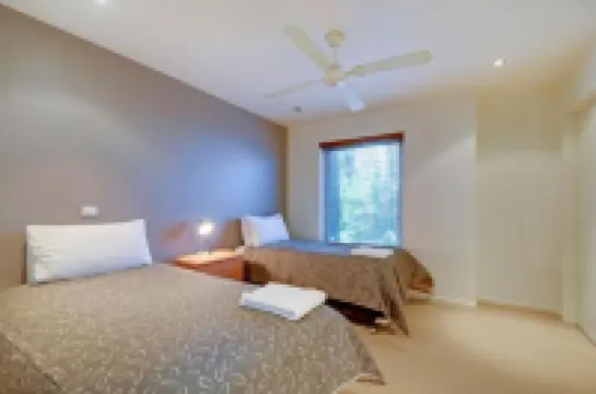 ทรารัลกอน เซอร์วิสอพาร์ทเมนต์