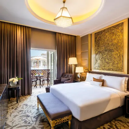 Ezdan Palace Hotel Отели рядом с достопримечательностью «Университет Катара»