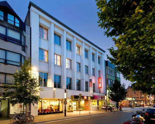 Ibis Kortrijk Centrum Hotels near Grote Markt