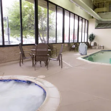 Pear Tree Inn St. Louis Near Union Station Отели рядом с достопримечательностью «Старое здание суда»