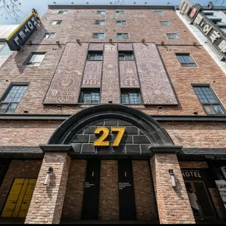 27 Hotel