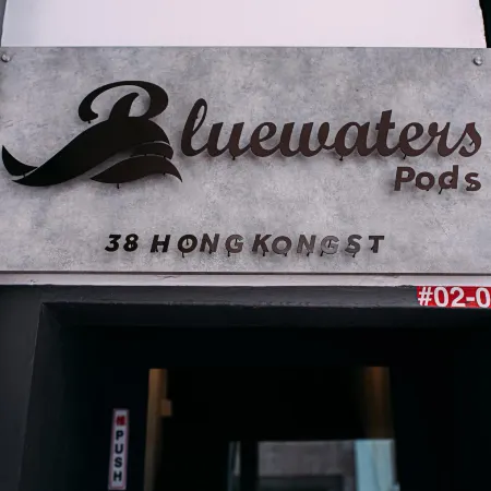 Bluewaters Pods 38 Hongkong St Отели рядом с достопримечательностью «Станция метро Raffles»