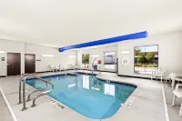 Cobblestone Hotel & Suites - Superior Duluth - Uima-altaat