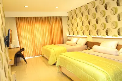Grand Aquarium Hotel Pangandaraan Hotels near Pangandaran Beach