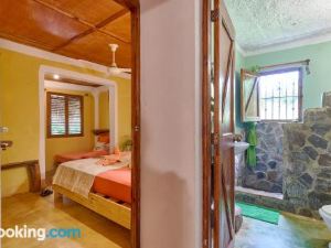 Chalet Tropical Bio-Hotel