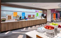 Tru by Hilton St. George - breakfast