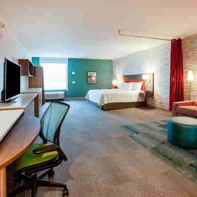 Home2 Suites by Hilton Bloomington Normal Rooms