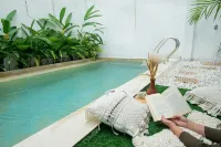 YellowHouse: Modern Villa w/Pool - Central Loc. Hoteles en Mergangsan