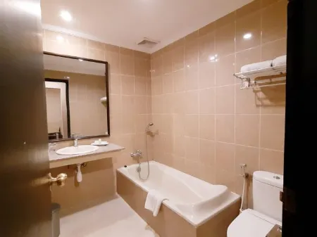 Hotel Edotel Smkn 1 Buduran Отели рядом с достопримечательностью «Pos security Cluster saphire»