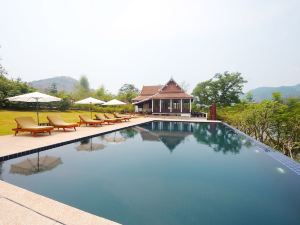 Nam Ou Riverside Hotel & Resort