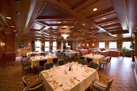 Hotel Westfalen Hof Отели рядом с достопримечательностью «Freie Evangelische Bibelgemeinde Espelkamp (FEBG)»