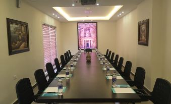 Tilal Almadina Hotel & Suites