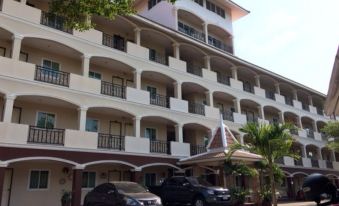Suitetrails - Home Pattaya Hotel