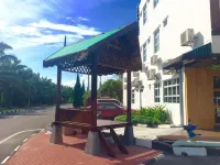 Semerah Garden Hotel فنادق في بونتيان