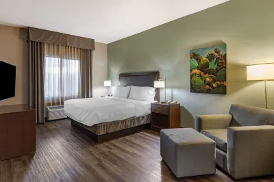 Holiday Inn Express & Suites Indio - Coachella Valley Indio Hills Badlands Trailhead周辺のホテル