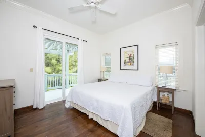 Sand Dollar Cottage 2 Bedroom Cottage Hotels near Cathedral Cave (Spider Cave)