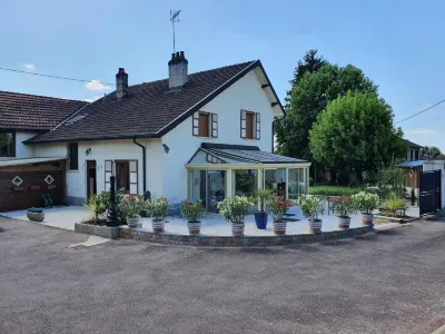 Au Bon Vivant Hotels in Dampierre Sur Salon