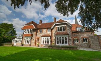 4 Canon Lane - Housity