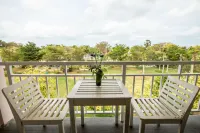 ซานาดู บีช รีสอร์ท - โรแมนติก