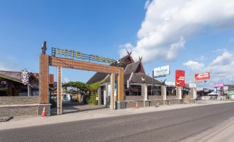 OYO 2527 Hotel Triana