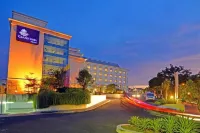Truntum Padang Hotels near Pantai Air Manis