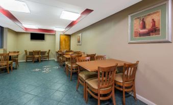 Quality Inn & Suites Louisville East