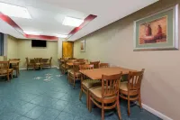Quality Inn & Suites Louisville East Các khách sạn ở Hurstbourne