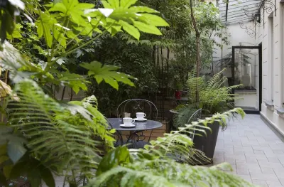 HotelHome Paris 16 Hotels near Sculpture Theophile Gautier