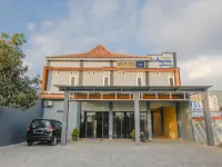 Penginapan Arsyana Hotéis em Pacitan