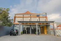 Penginapan Arsyana Hotels in Donorojo