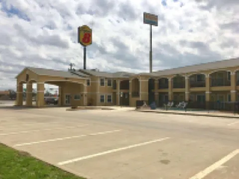 Super 8 by Wyndham Forney/East Dallas Hotels in Forney