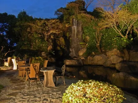 Hotel Pearl Garden Отели в г. Такаматсу