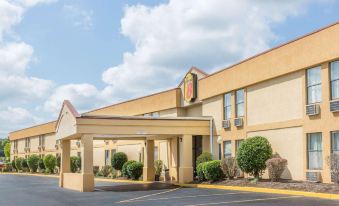 Super 8 by Wyndham Knoxville Downtown Area