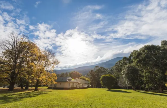 雅拉奧斯卡旅館