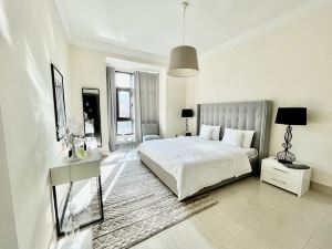 Luxurious Stay in Dubai Downtown