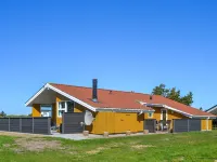 "Elsbeth" - 500m from the Sea